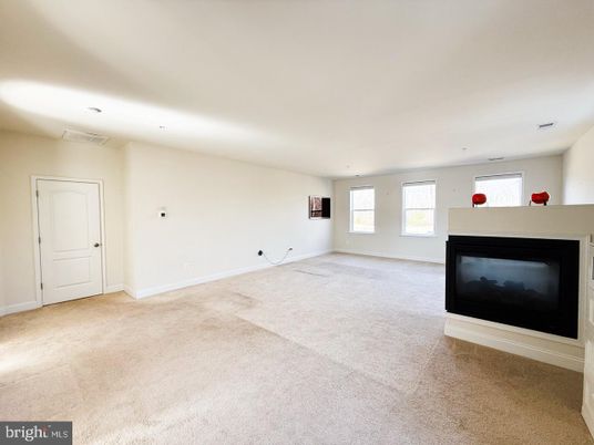 Empty room, Fireplace, Interior