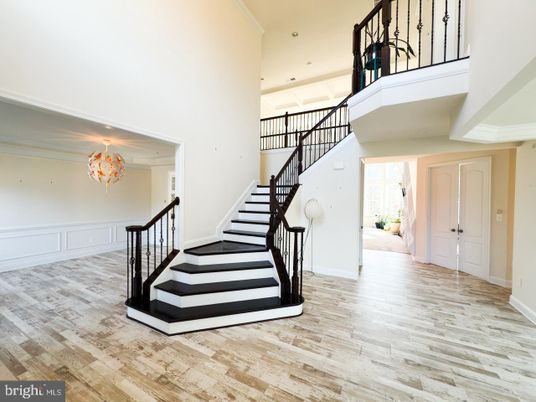 Chandelier, Interior, Recessed Lighting, Wood Texture Flooring