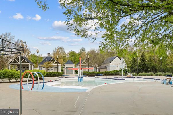 Exterior, Playground, Pool