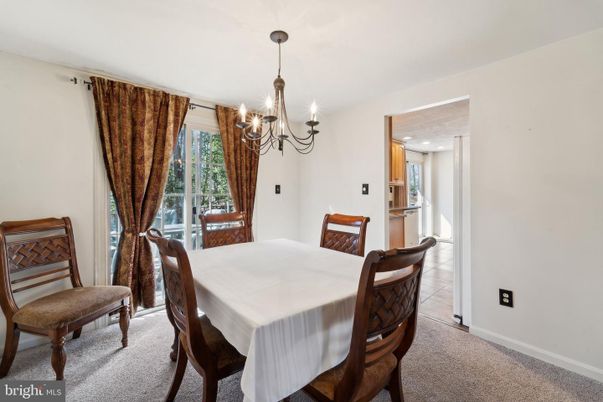 Chandelier, Dining room, Interior, Kitchen, Recessed Lighting
