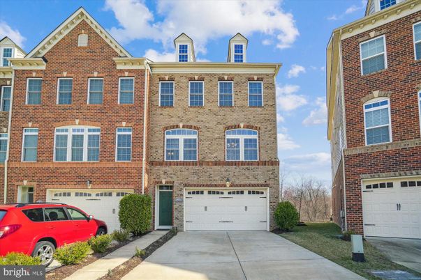 Attached, Exterior, Facade, Brick Facade, Rowhouse
