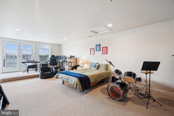Bedroom, Fitness Equipment, Interior, Recessed Lighting