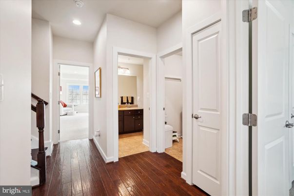 Bathroom, Interior, Recessed Lighting, Wood Texture Flooring
