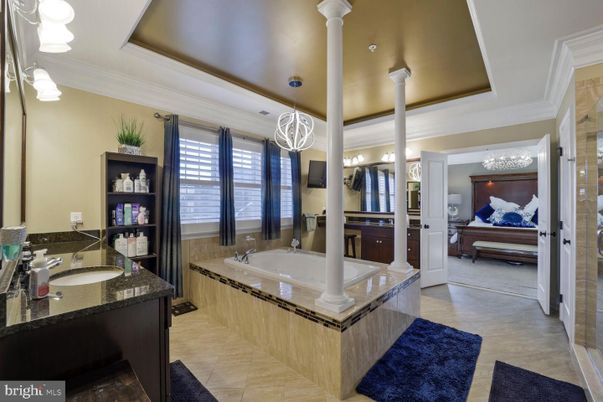 Bathroom, Dual Sink Vanities, Interior, Pendant Lights, Recessed Lighting