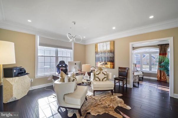 Interior, Living room, Pendant Lights, Recessed Lighting, Wood Texture Flooring