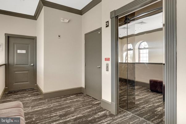 Elevator, Interior