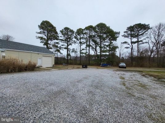 Backyard, Detached Garage, Exterior