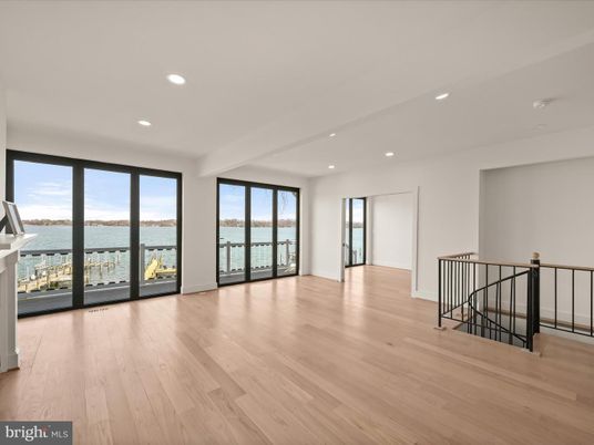 Empty room, Interior, Recessed Lighting, Water, Wood Texture Flooring