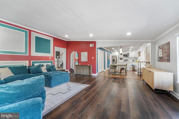 Interior, Kitchen, Living room, Pendant Lights, Recessed Lighting, Wood Texture Flooring