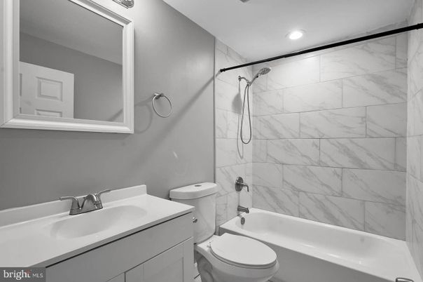 Bathroom, Interior, Marble Walls, Recessed Lighting