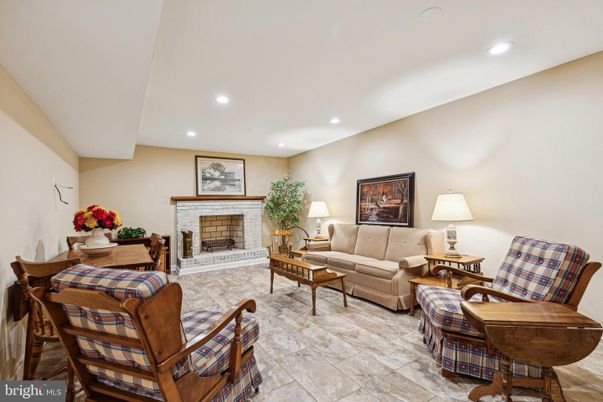 Fireplace, Interior, Living room, Recessed Lighting