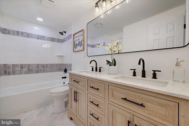 Bathroom, Dual Sink Vanities, Interior, Marble, Recessed Lighting