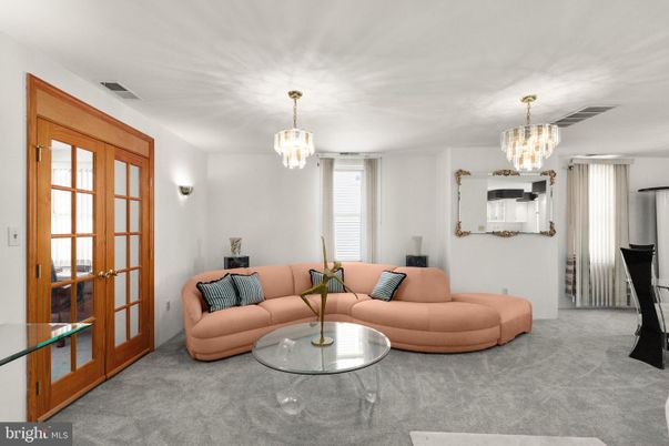 Chandelier, Interior, Living room, Pendant Lights