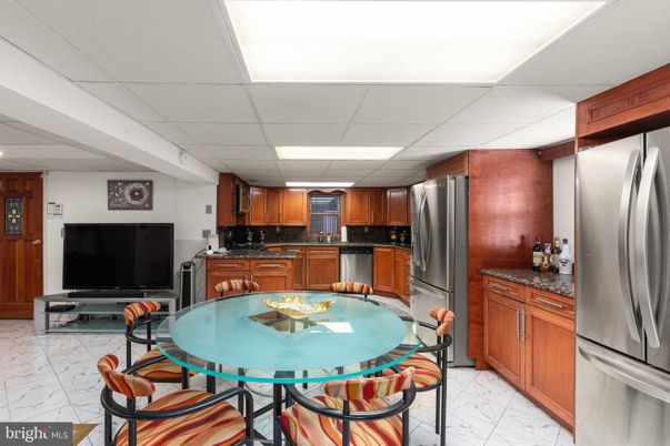 Dining room, Interior, Kitchen, Marble, Recessed Lighting, Stainless Steel Appliances