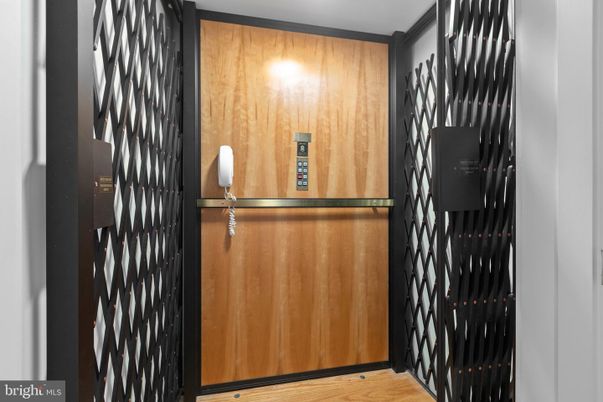 Elevator, Interior, Wood Texture Flooring