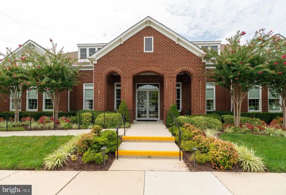 Exterior, Facade, Brick Facade, Brick Traditional