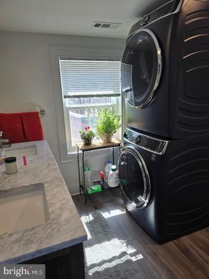 Interior, Utility Closets, Washer, Wood Texture Flooring