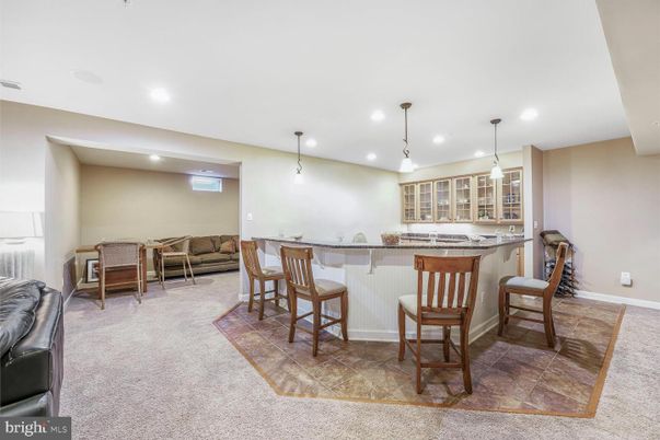 Interior, Living room, Pendant Lights, Recessed Lighting
