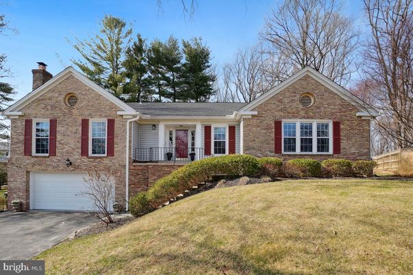 Attached, Exterior, Facade, Brick Facade, Ranch