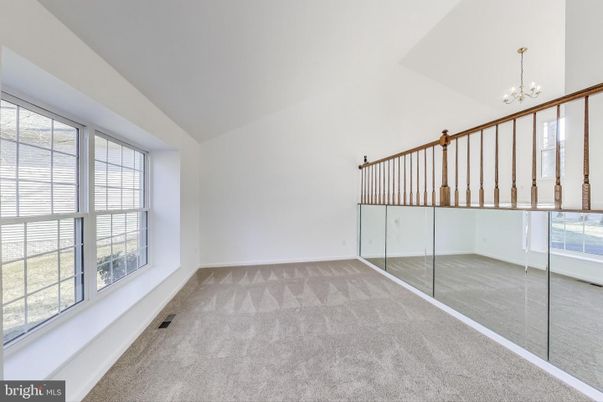 Chandelier, Empty room, Interior