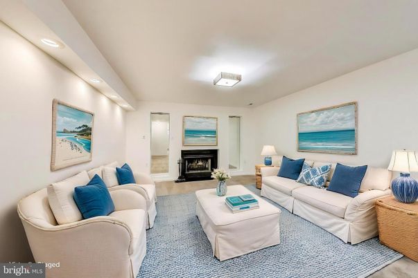 Fireplace, Interior, Living room, Recessed Lighting