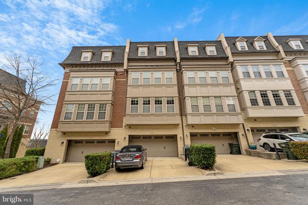 Attached, Exterior, Facade, Brick Facade, Rowhouse