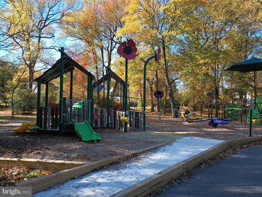 Backyard, Exterior, Playground
