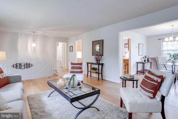 Dining room, Interior, Living room, Pendant Lights, Wood Texture Flooring