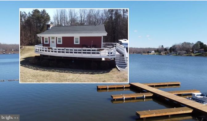 Exterior, Lake