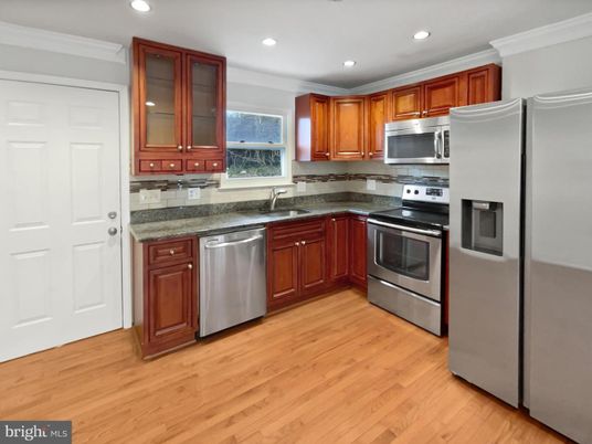 Interior, Kitchen, Recessed Lighting, Stainless Steel Appliances, Wood Texture Flooring