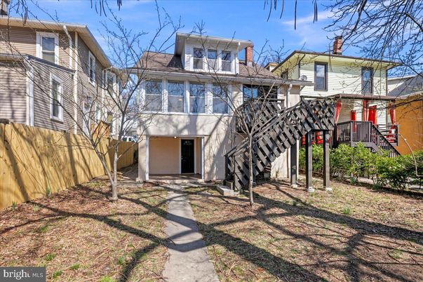 Exterior, Facade, American Foursquare