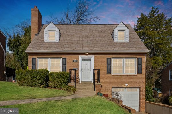 Attached, Exterior, Facade, Brick Facade, Cape Cod