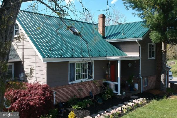 Exterior, Facade, Cape Cod