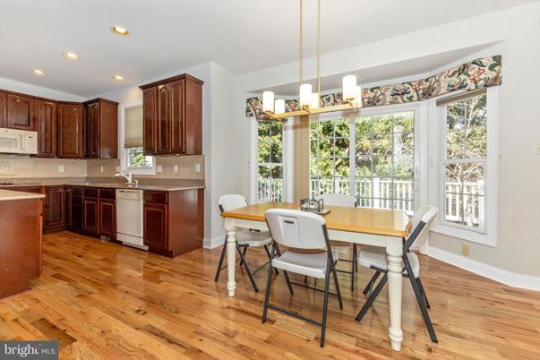 Dining room, Interior, Kitchen, Pendant Lights, Recessed Lighting, Wood Texture Flooring