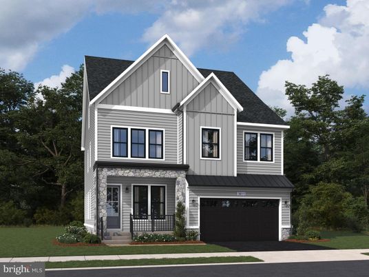Attached, Exterior, Facade, Farmhouse