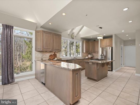 Interior, Kitchen, Pendant Lights, Recessed Lighting, Stainless Steel Appliances