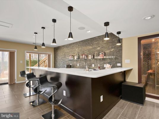 Interior, Pendant Lights, Recessed Lighting, Wood Texture Flooring