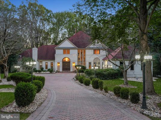 Backyard, Exterior, Facade, French Provincial