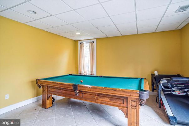 Billiard Table, Game Room, Interior, Recessed Lighting