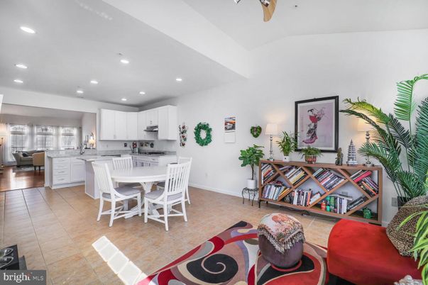Dining room, Interior, Kitchen, Recessed Lighting, Stainless Steel Appliances