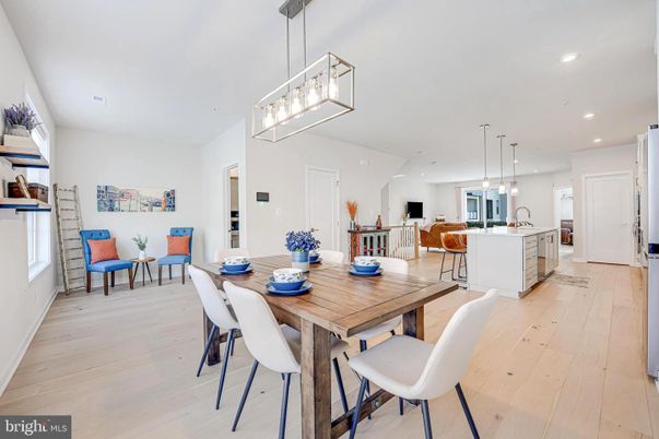 Dining room, Interior, Kitchen, Pendant Lights, Recessed Lighting, Wood Texture Flooring