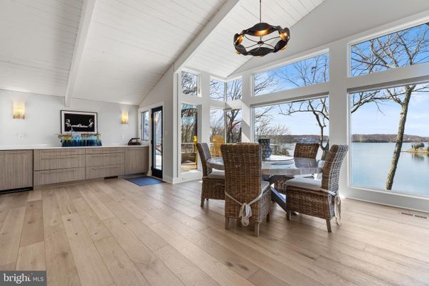 Dining room, Interior, Pendant Lights, Water, Wood Texture Flooring