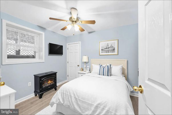Bedroom, Fireplace, Interior, Wood Texture Flooring