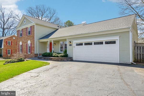 Attached, Exterior, Facade, Brick Facade, Cape Cod