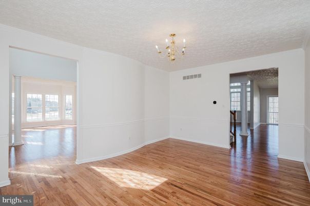 Chandelier, Empty room, Interior, Wood Texture Flooring