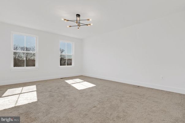Empty room, Interior, Pendant Lights