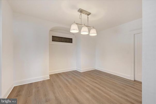 Empty room, Interior, Pendant Lights, Wood Texture Flooring
