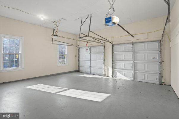 Garage, Interior