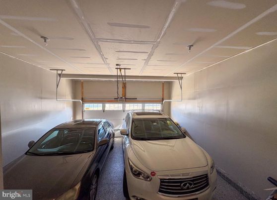 Garage, Interior