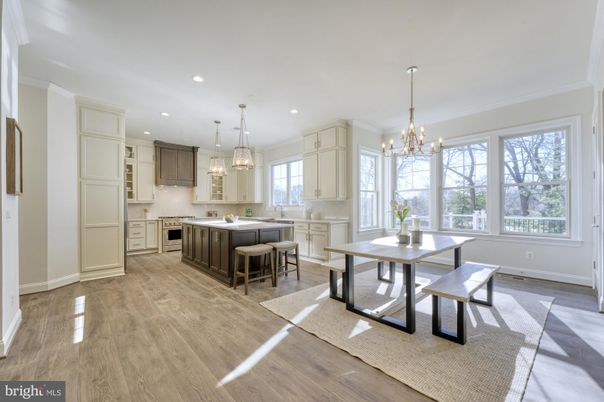 Chandelier, Dining room, Interior, Kitchen, Pendant Lights, Recessed Lighting, Wood Texture Flooring